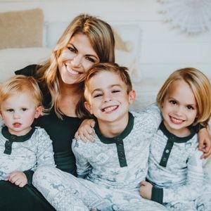 Hey there, I’m Lindsey!